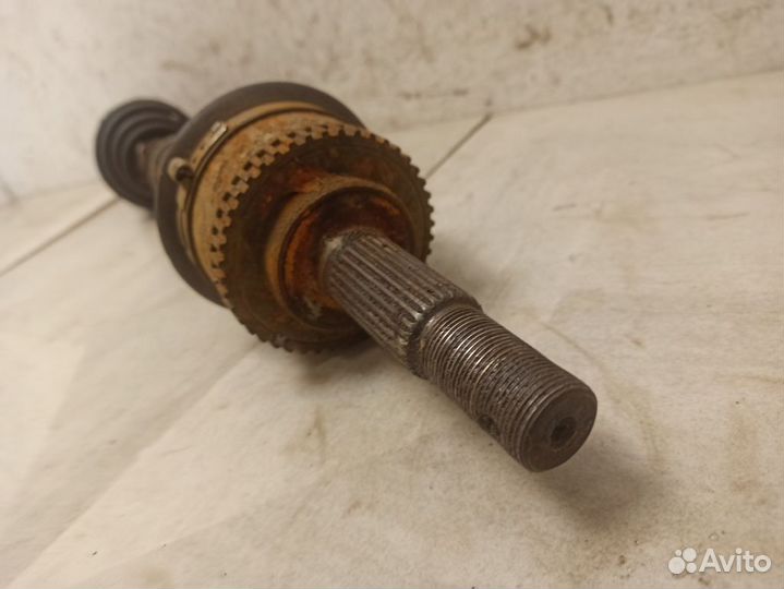 Привод передний левый