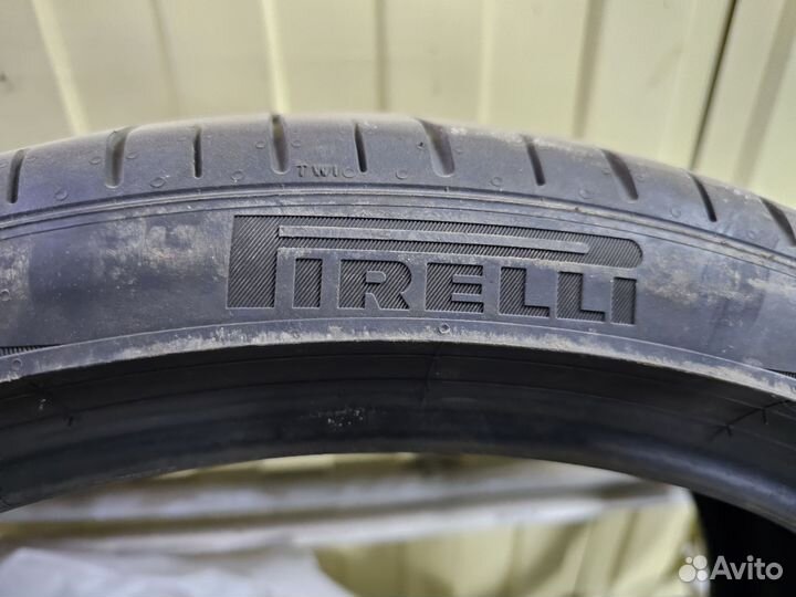 Pirelli P Zero 255/35 R21
