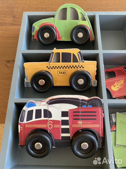 Игровой магнитный набор Comic cars ItsImagical