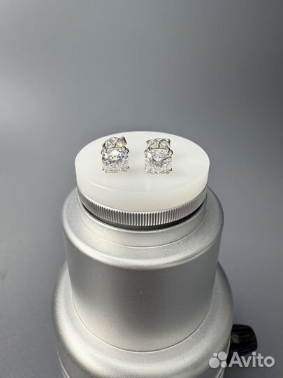 Золотые пусеты hpht в огранке кушон 2.29 ct
