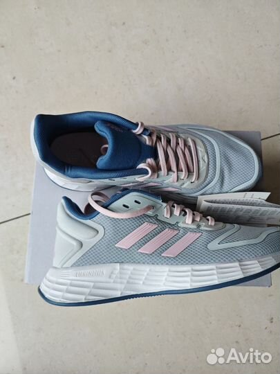 Кроссовки adidas новые 36 2/3 р-р