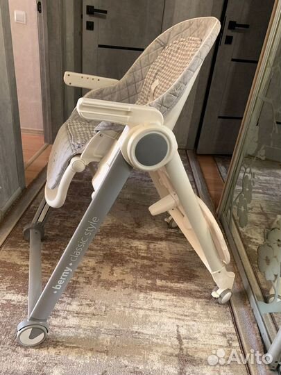 Стульчик для кормления