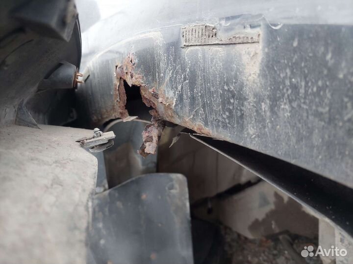 Крыло переднее правое Suzuki Grand Vitara 1