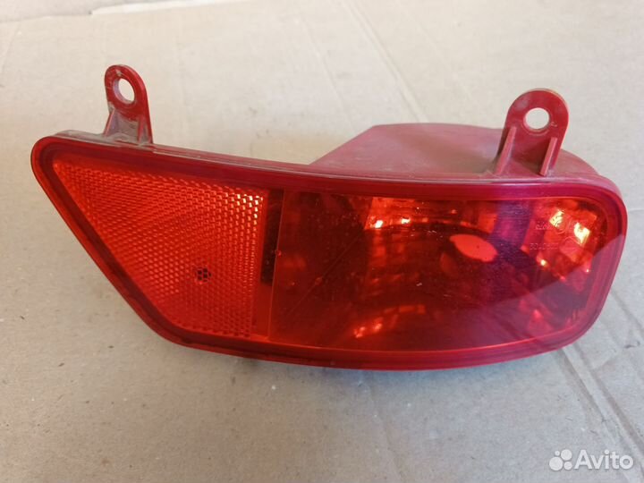 Фара противотуманная левая Peugeot 3008