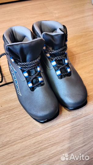 Лыжные ботинки Nordway Skei 35 размер