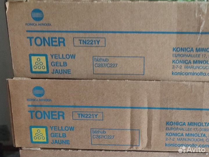 Konica Minolta TN-221