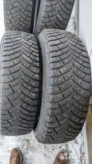 Michelin X-Ice North 4 215/65 R17 103T