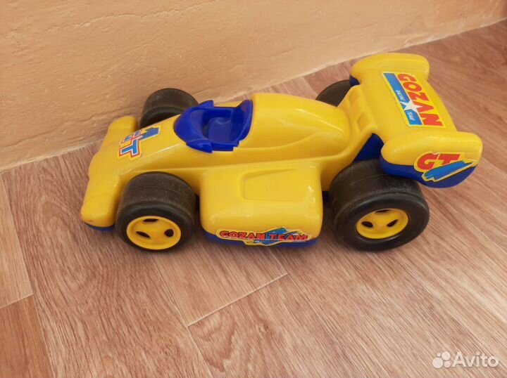 Гоночная машина