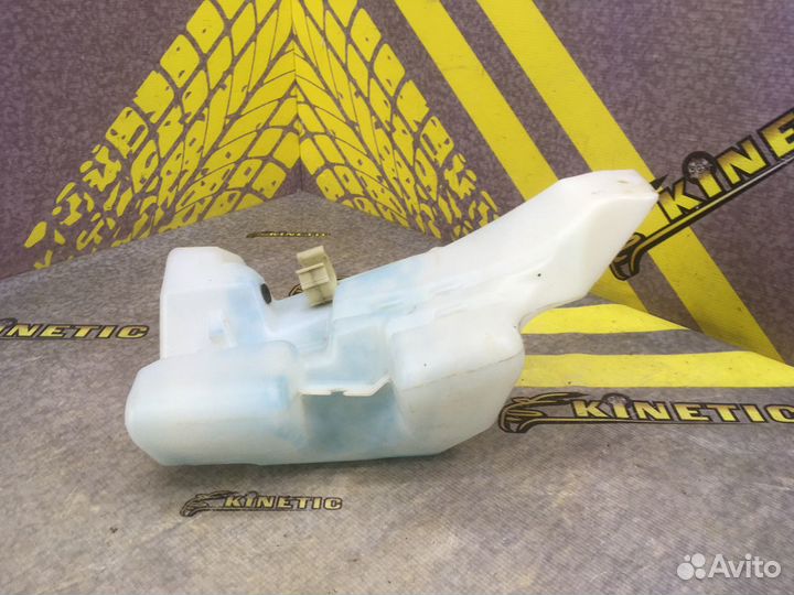 Бачок омывателя лобового стекла Ниссан Кашкай J11