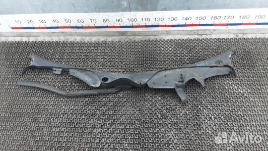 Накладка декоративная (жабо, дождевик) mercedes be