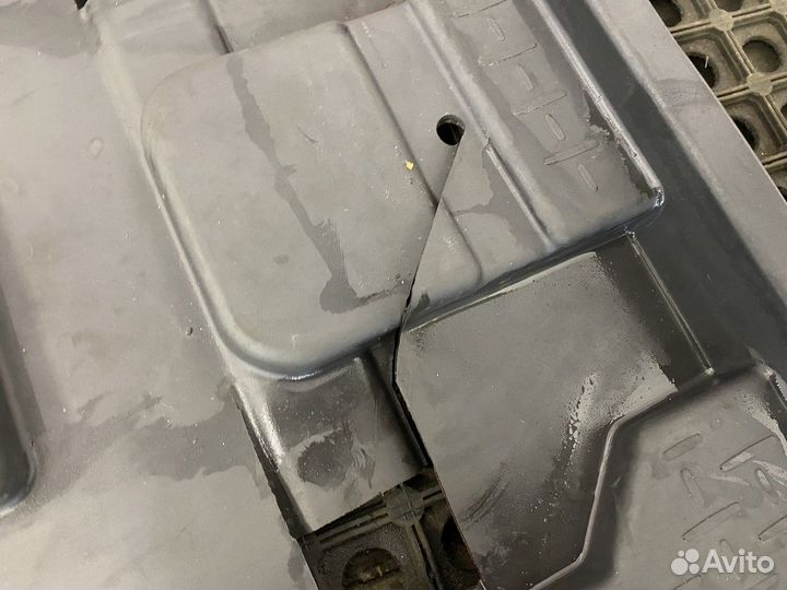 2024870 Покрытие напольное левое Scania 5-series