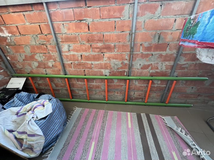 Турник настенный детский