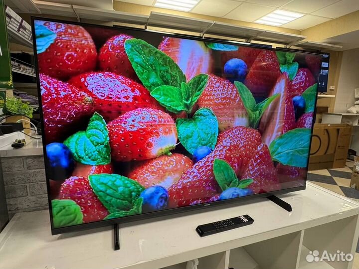 Огромный яркий 4K SMART TV Philips 130см