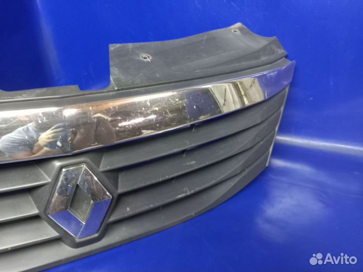 Решетка радиатора Renault Logan I (2004—2009)