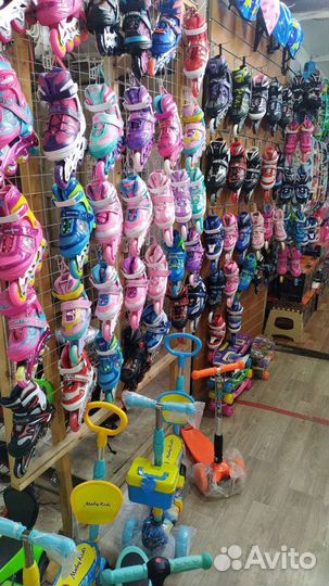 Роликовые коньки