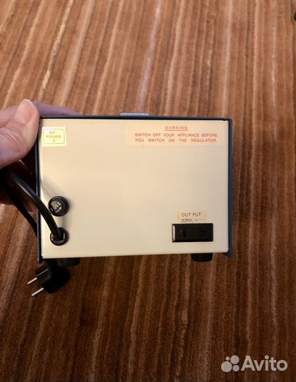 Стабилизатор напряжения Wester CVR1000A