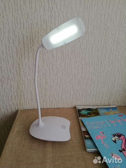 Лампа настольная