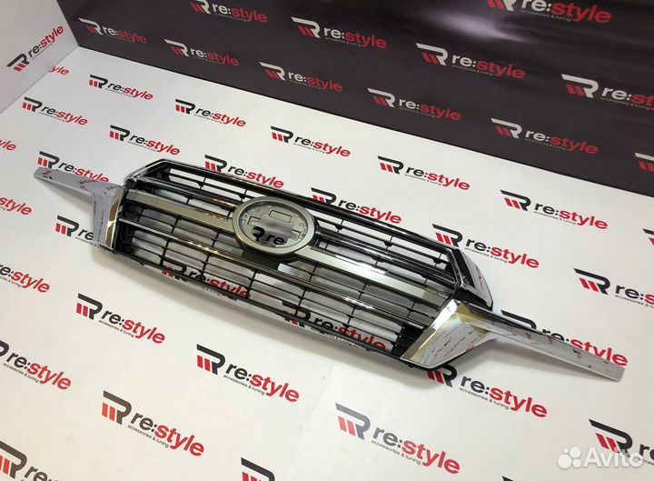 Решетка радиатора Toyota Land Cruiser 200 S2331