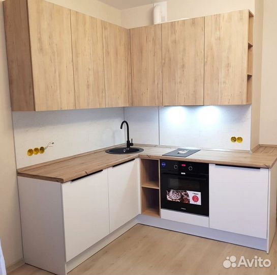 Кухня угловая с островом