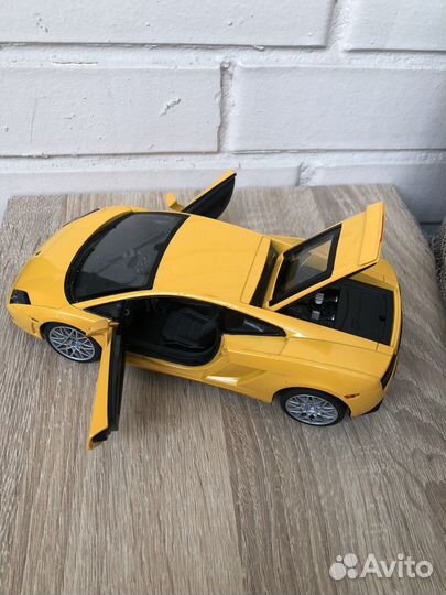 Машинка металлическая Lamborghini 1/20