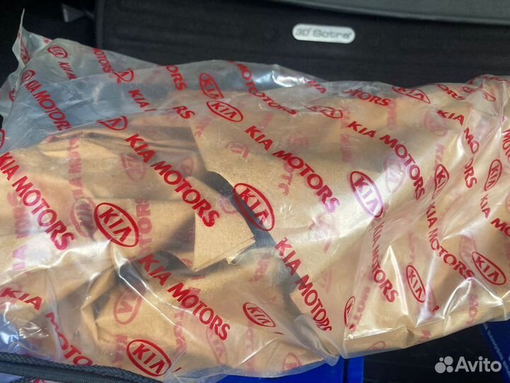 Поворотный кулак задний правый KIA