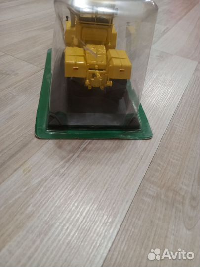 Модель трактор К-701М Кировец