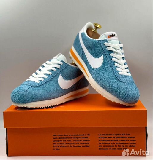 Женские кроссовки Nike Cortez
