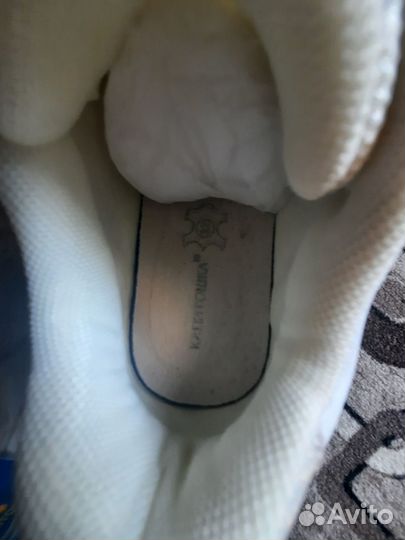 Кроссовки для девочки 32 размер новые