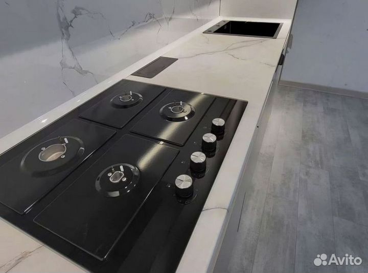 Угловая кухня Белая