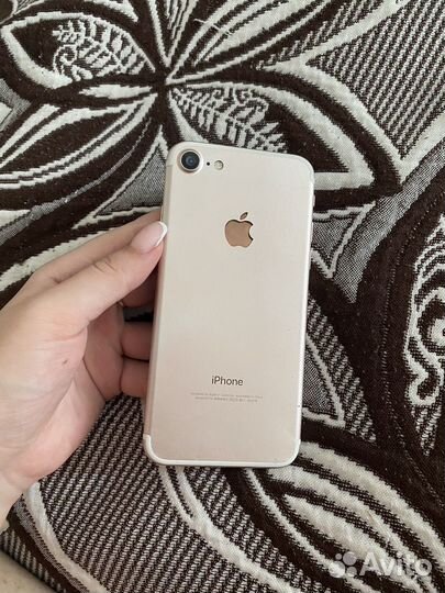 Телефон iPhone 7 128gb