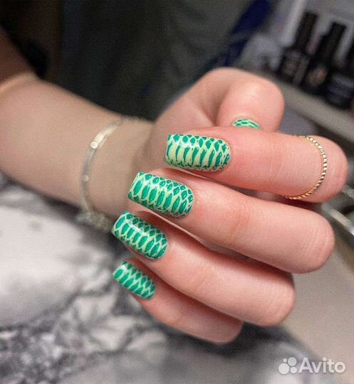 Маникюр, наращивание ногтей, педикюр