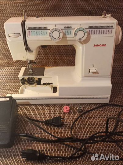 Швейная машина Janome бу