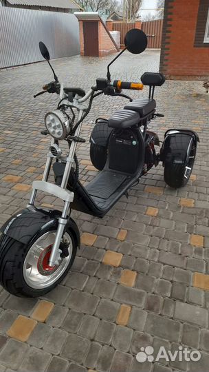 Электроцикл с двумя аккумуляторами