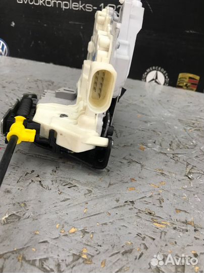 Замок двери задний правый Audi A6 С7 chva 2011