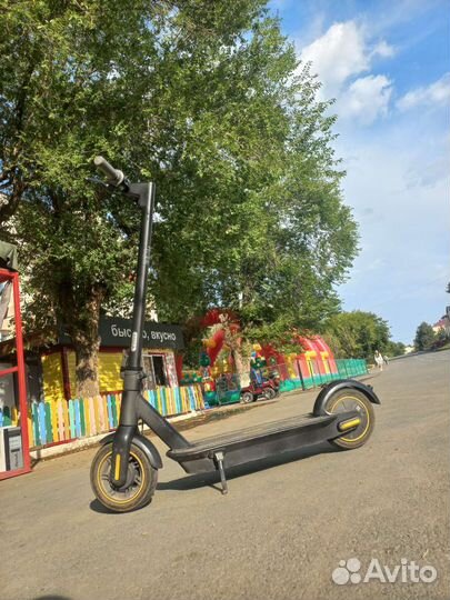 Электросамокат Ninebot KickScooter MAX G30P