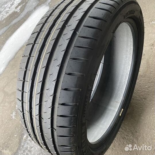 Michelin Pilot Sport 4 205/50 R17 89W