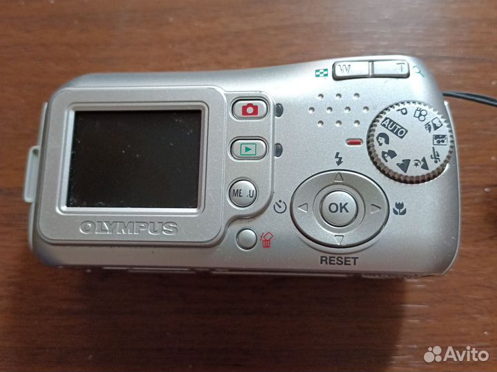 Компактный фотоаппарат olympus