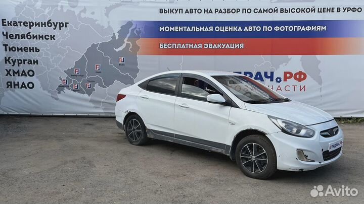 Кронштейн двигателя правый Hyundai Solaris (RB) 21825-3X000