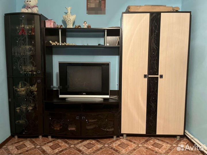 Стенка в гостиную