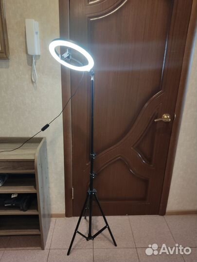 Кольцевая лампа со штативом. Штатив 2 метра