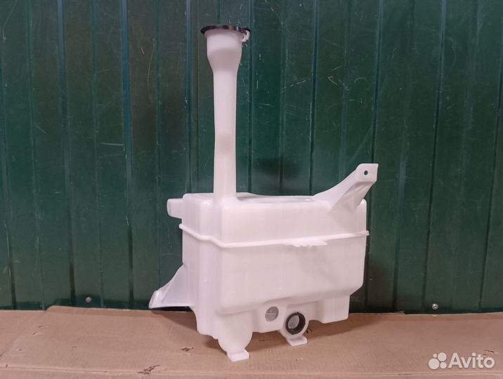 Бачок стеклоомывателя Toyota Camry 7 хв50 11-17