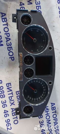 Щиток приборов на Volkswagen Phaeton