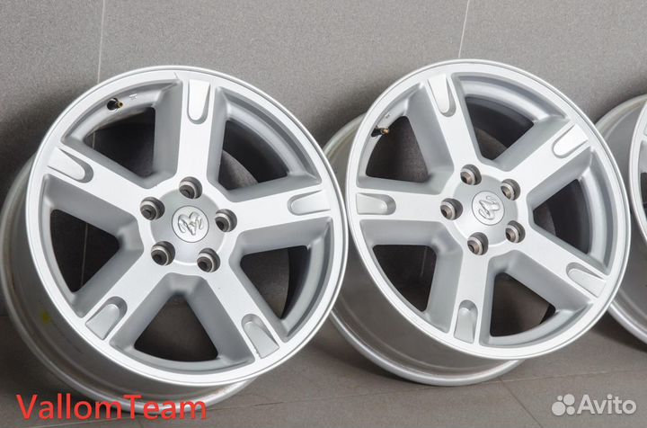 Лот W24282 Оригинальные 17-e диски dodge