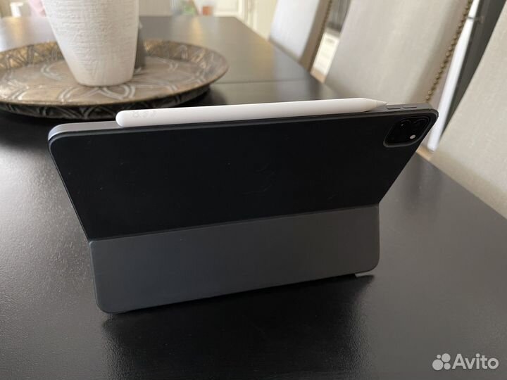 SMART Keyboard Folio для iPad Pro 11/Air