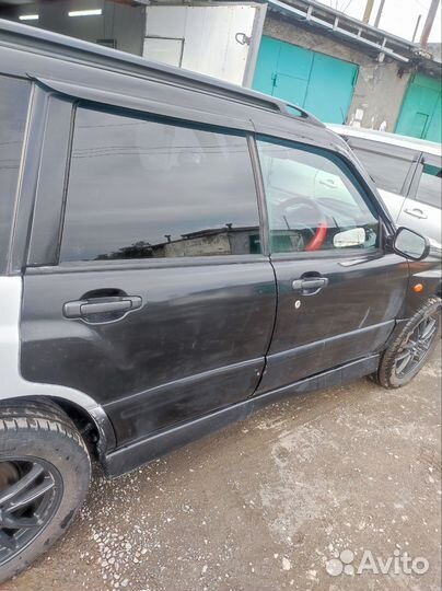 Двери forester сф