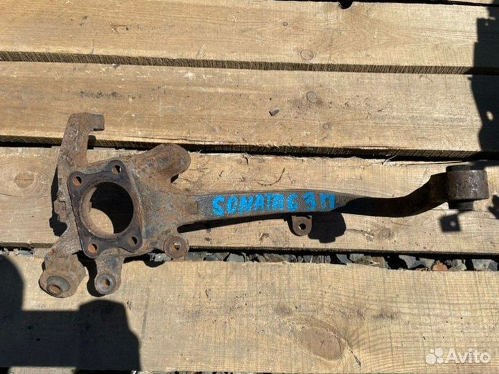 Кулак поворотный задний правый Hyundai Sonata 4