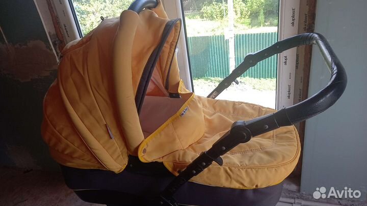 Детская коляска 3 в1