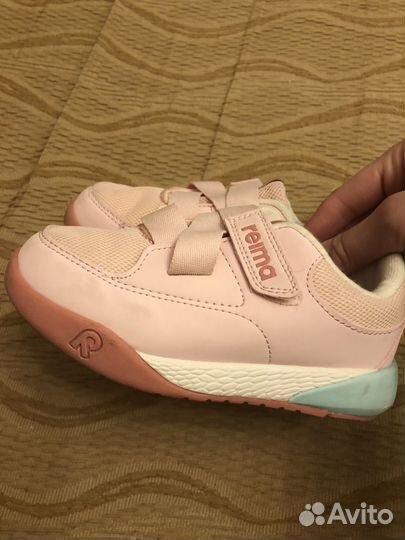 Кроссовки для девочки