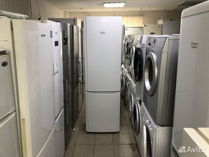 Холодильник Hotpoint-Ariston. No Frost. 2 метра