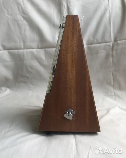 Метроном механический